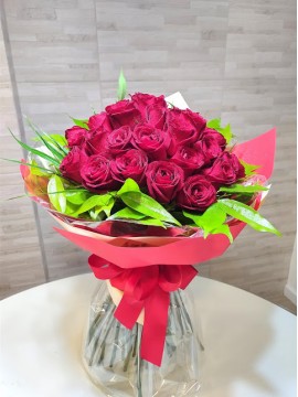 Buque com 40 rosas