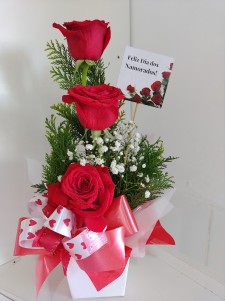  Box com  3 Rosas